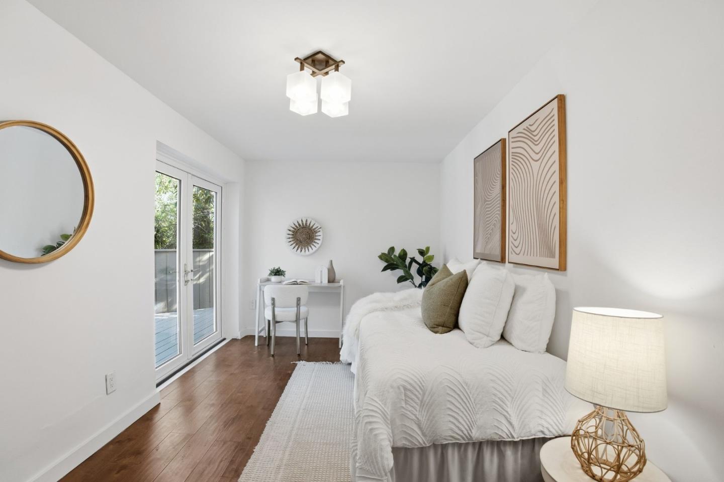 Detail Gallery Image 29 of 53 For 915 Crestview Dr, San Carlos,  CA 94070 - 4 Beds | 3 Baths