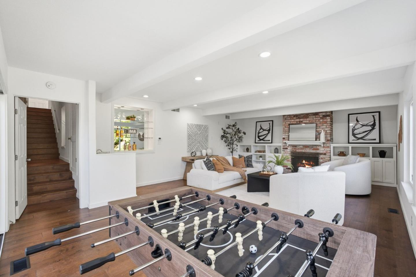 Detail Gallery Image 32 of 53 For 915 Crestview Dr, San Carlos,  CA 94070 - 4 Beds | 3 Baths