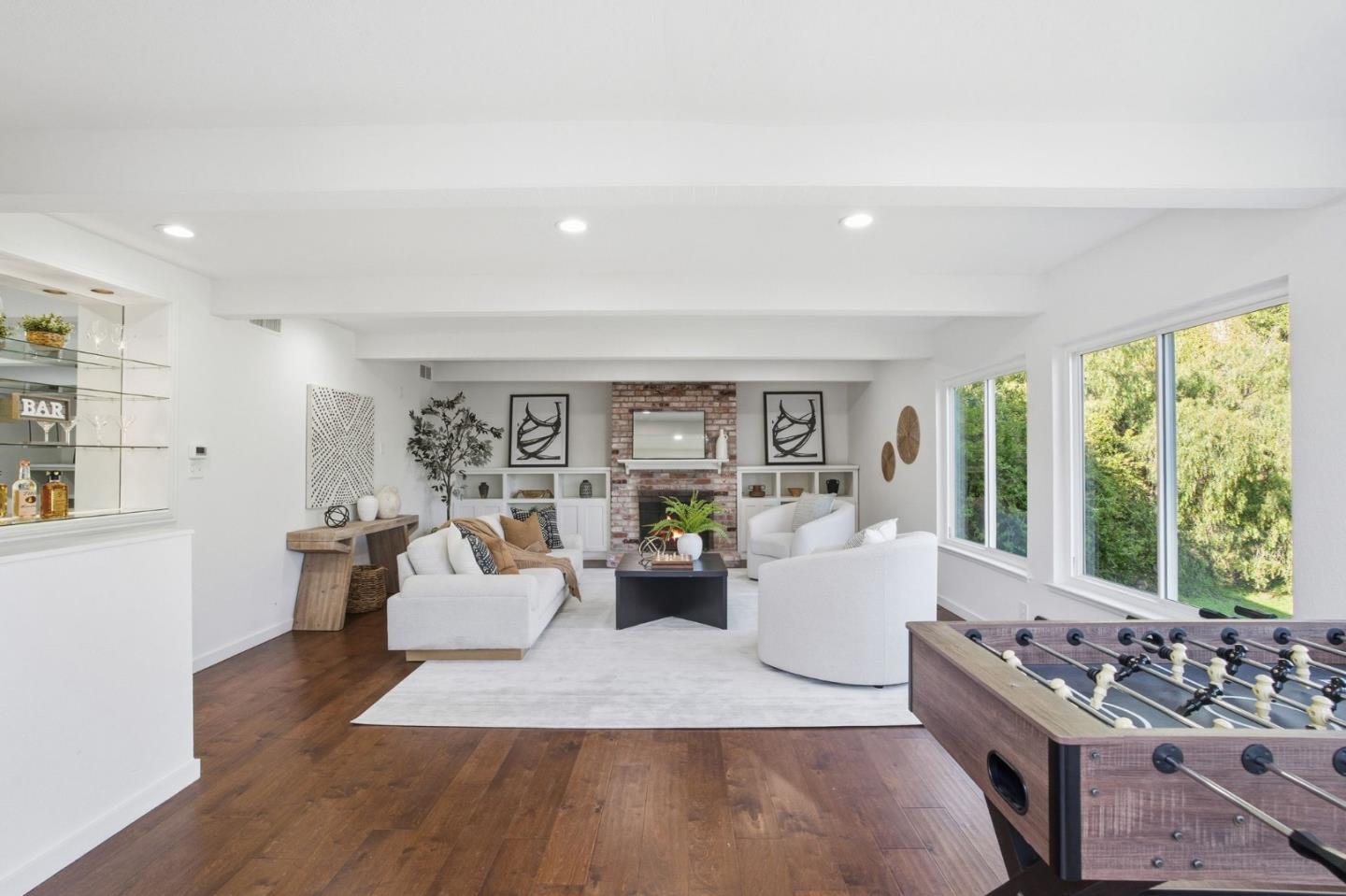 Detail Gallery Image 33 of 53 For 915 Crestview Dr, San Carlos,  CA 94070 - 4 Beds | 3 Baths