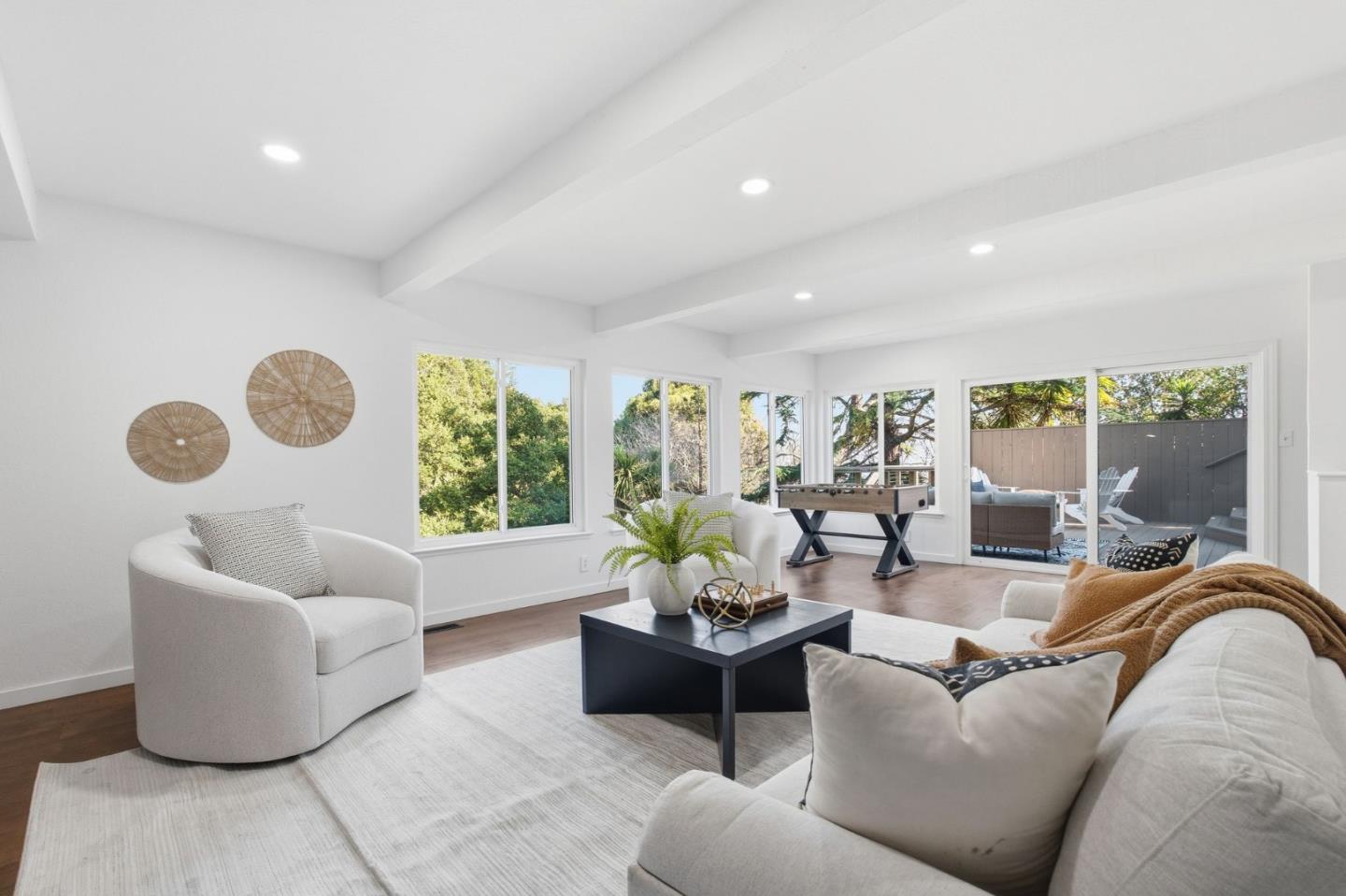 Detail Gallery Image 34 of 53 For 915 Crestview Dr, San Carlos,  CA 94070 - 4 Beds | 3 Baths