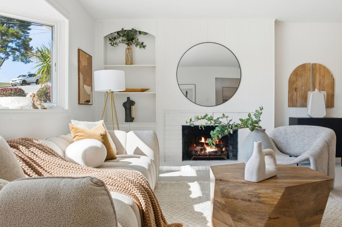 Detail Gallery Image 5 of 53 For 915 Crestview Dr, San Carlos,  CA 94070 - 4 Beds | 3 Baths