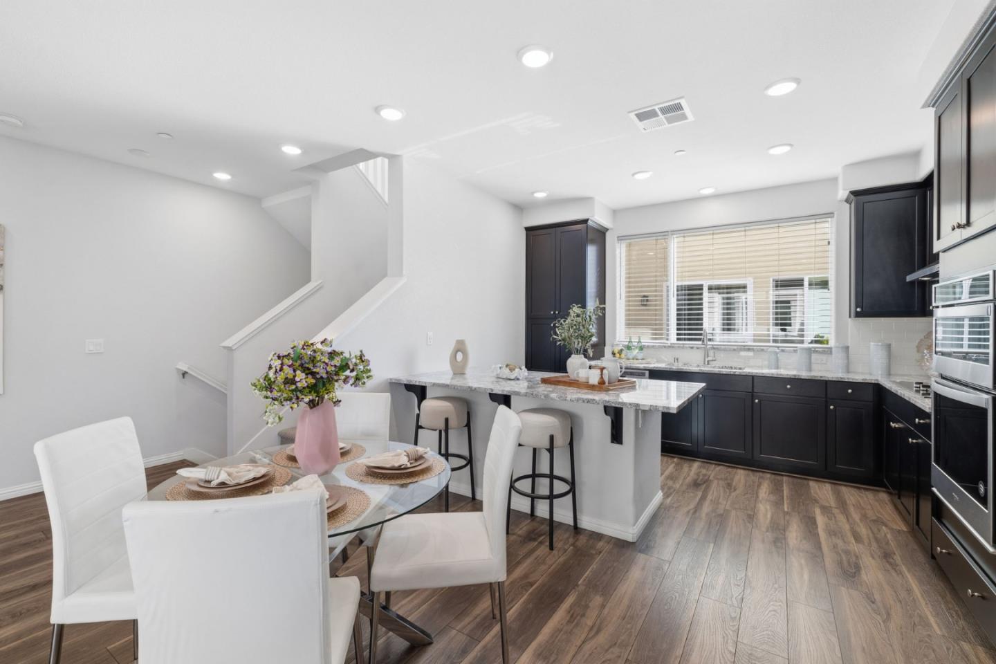 Detail Gallery Image 11 of 33 For 2420 Kita Ln, San Jose,  CA 95133 - 3 Beds | 2/1 Baths