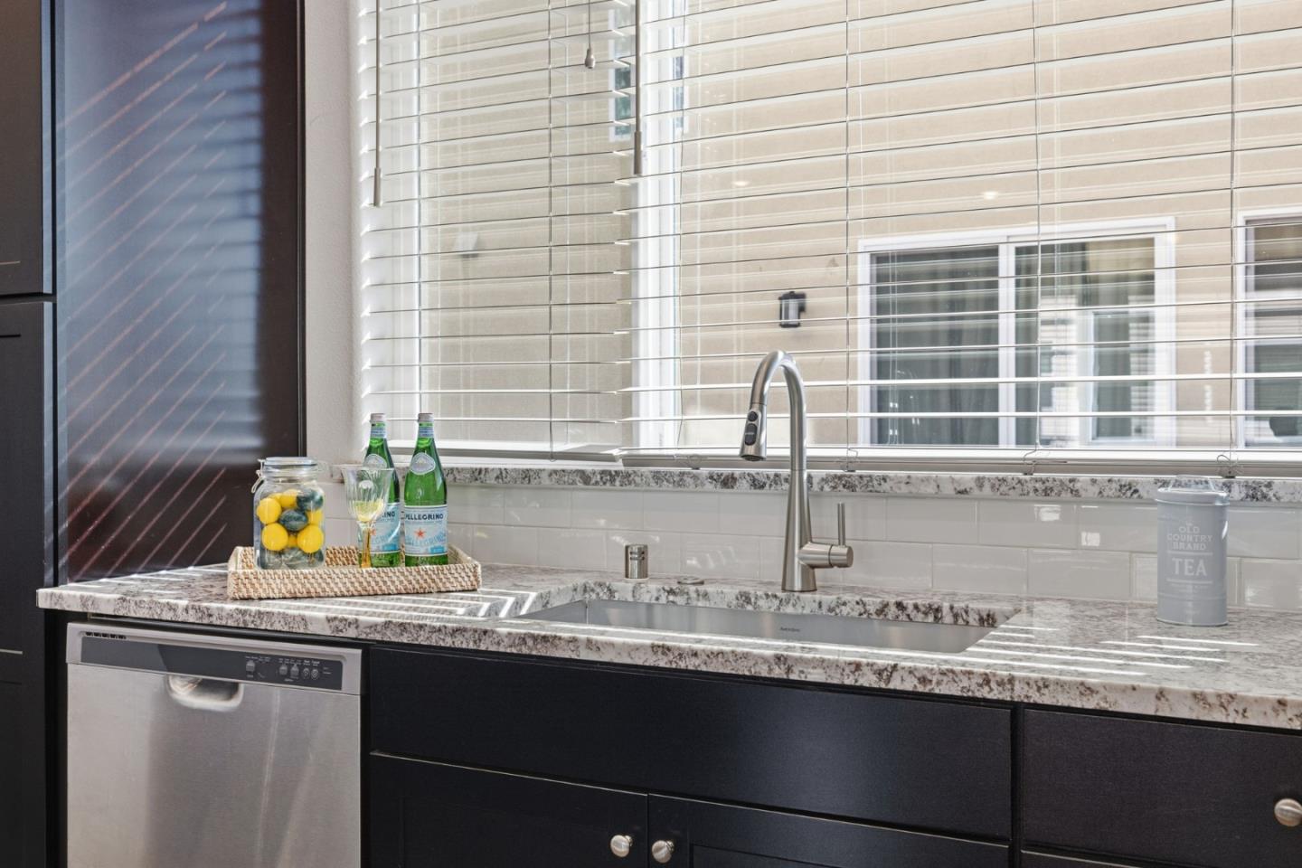 Detail Gallery Image 13 of 33 For 2420 Kita Ln, San Jose,  CA 95133 - 3 Beds | 2/1 Baths