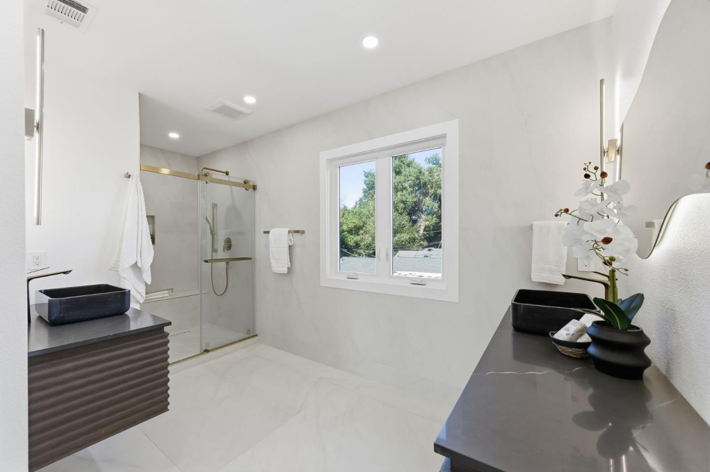 Detail Gallery Image 31 of 38 For 1748 Crane Ave, Mountain View,  CA 94040 - 4 Beds | 3/1 Baths