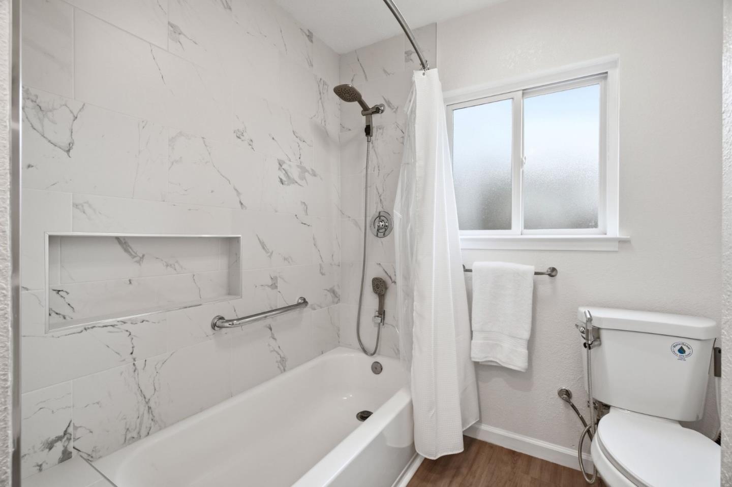 Detail Gallery Image 23 of 46 For 1071 Colony Hills Ln, Cupertino,  CA 95014 - 5 Beds | 3/1 Baths