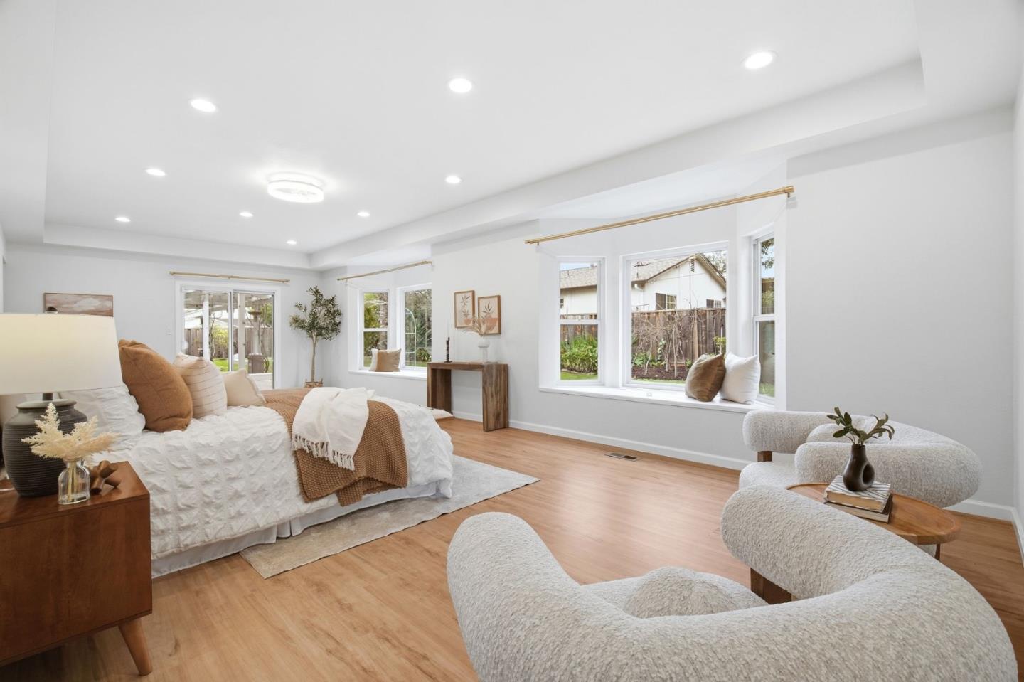 Detail Gallery Image 27 of 46 For 1071 Colony Hills Ln, Cupertino,  CA 95014 - 5 Beds | 3/1 Baths