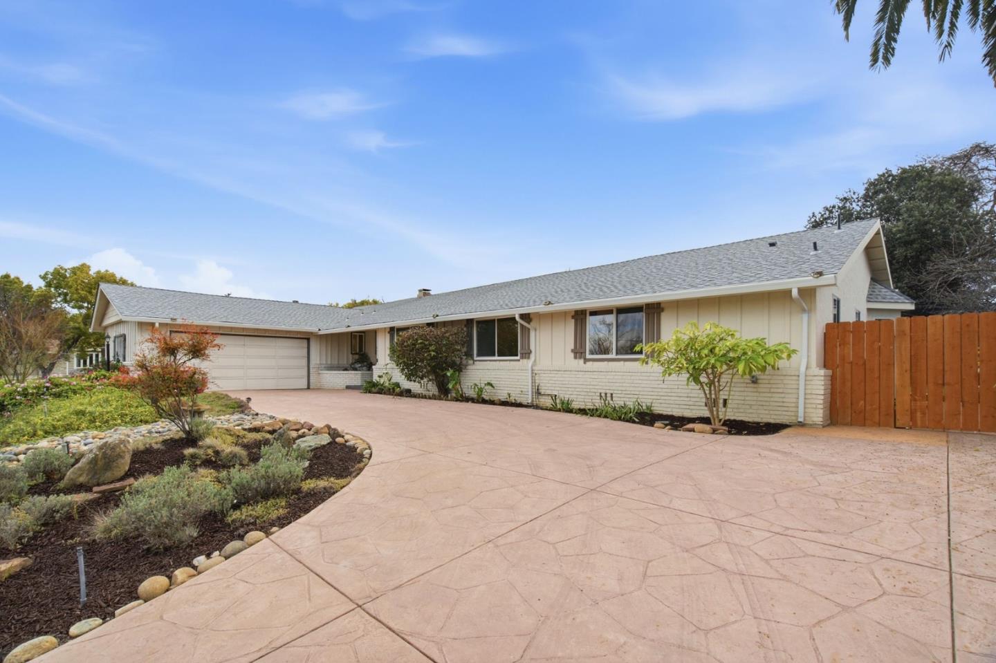 Detail Gallery Image 38 of 46 For 1071 Colony Hills Ln, Cupertino,  CA 95014 - 5 Beds | 3/1 Baths