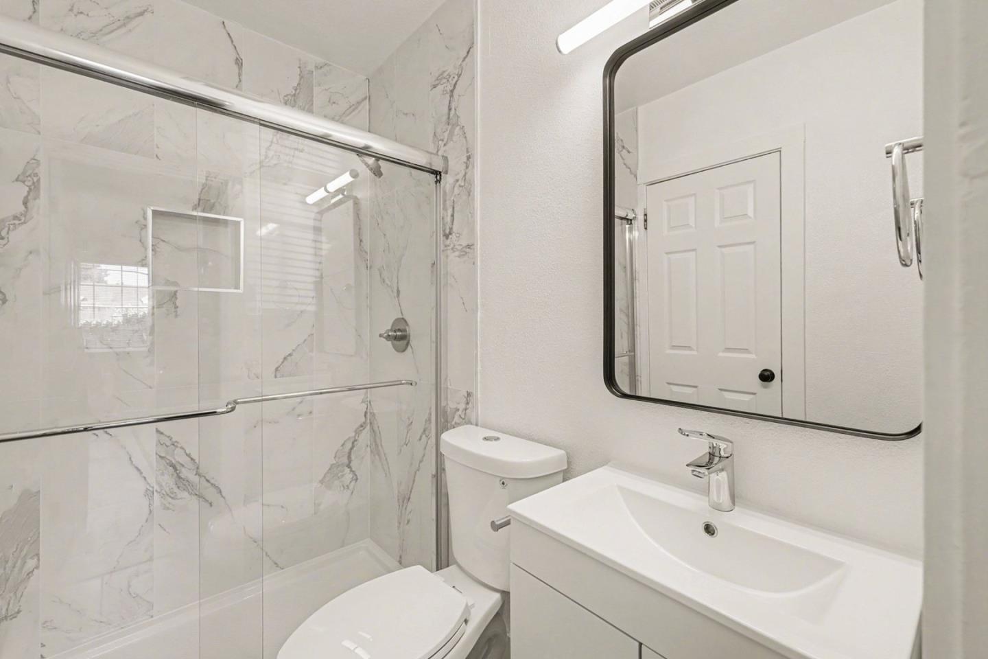 Detail Gallery Image 10 of 14 For 2340 Rheem Ave, Richmond,  CA 94804 - 3 Beds | 1 Baths