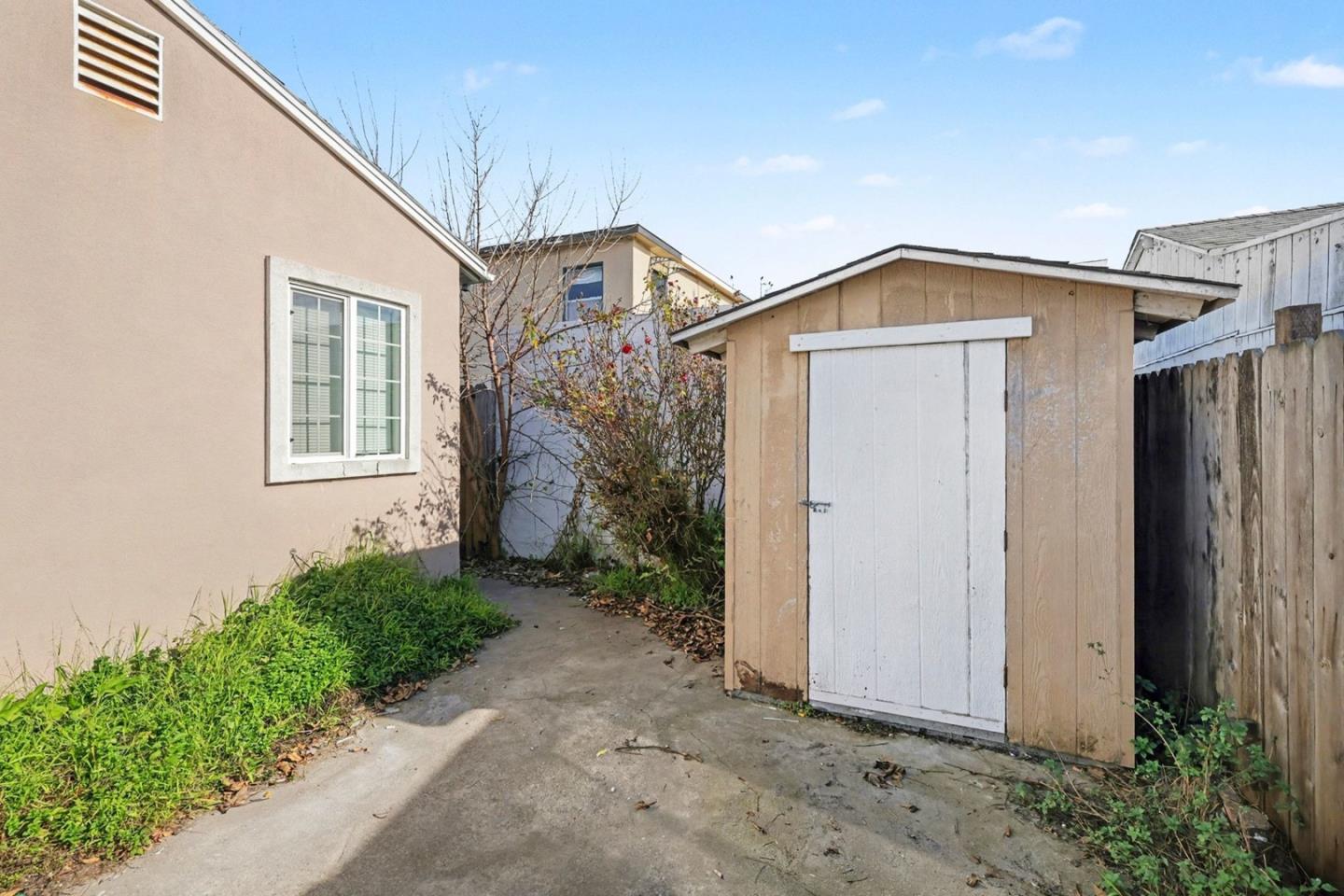 Detail Gallery Image 13 of 14 For 2340 Rheem Ave, Richmond,  CA 94804 - 3 Beds | 1 Baths