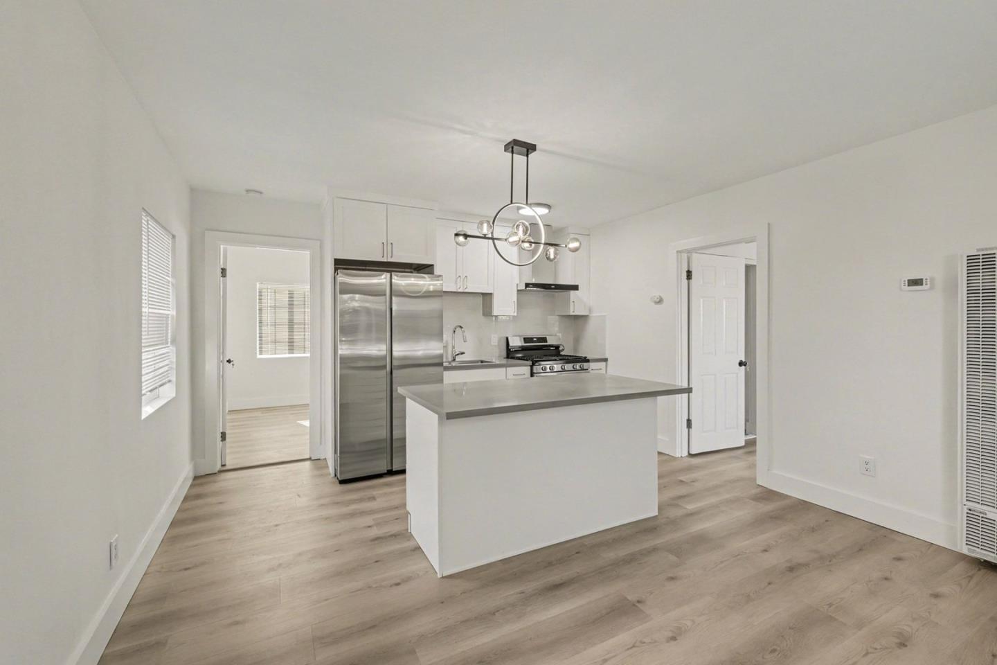 Detail Gallery Image 7 of 14 For 2340 Rheem Ave, Richmond,  CA 94804 - 3 Beds | 1 Baths