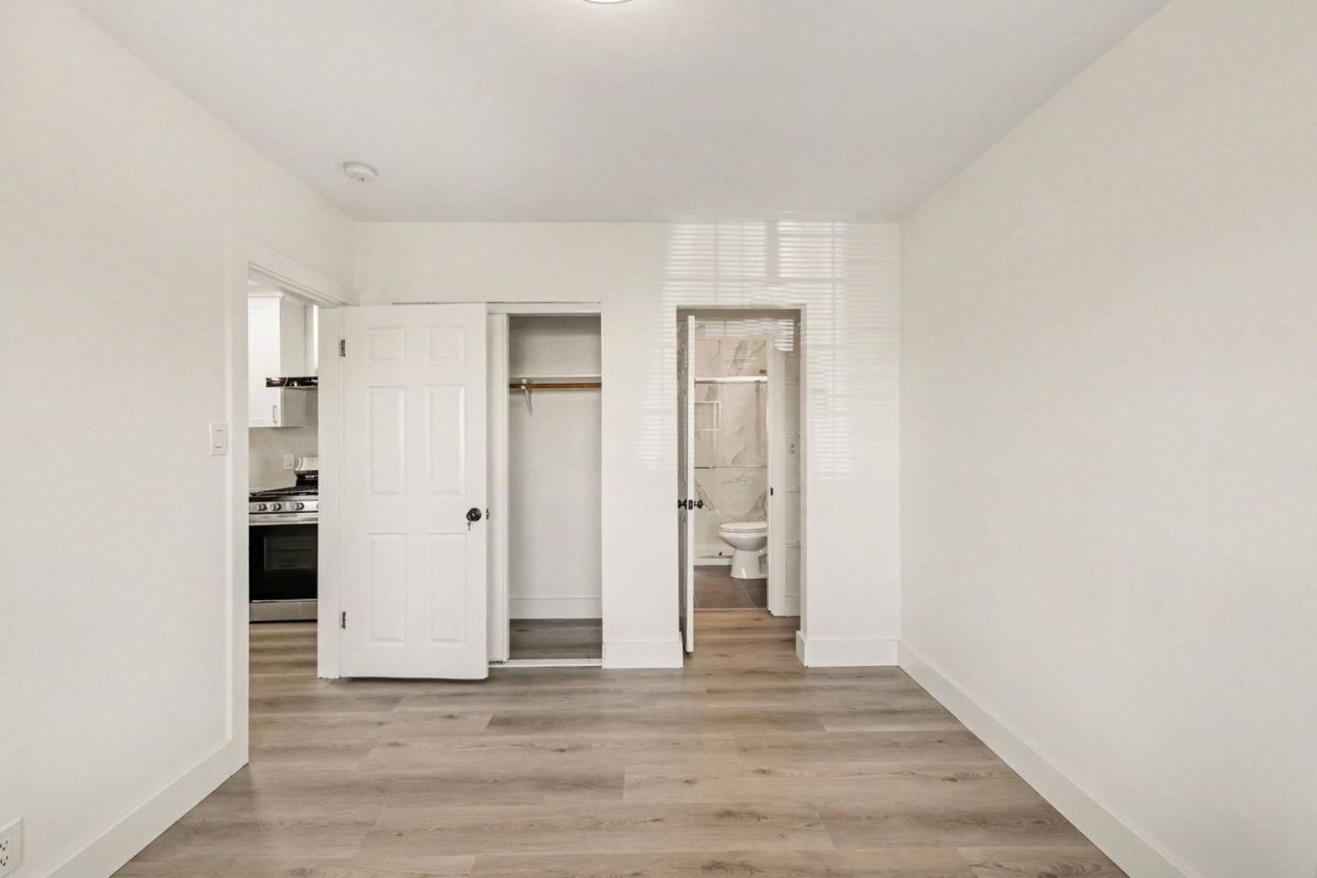 Detail Gallery Image 8 of 14 For 2340 Rheem Ave, Richmond,  CA 94804 - 3 Beds | 1 Baths