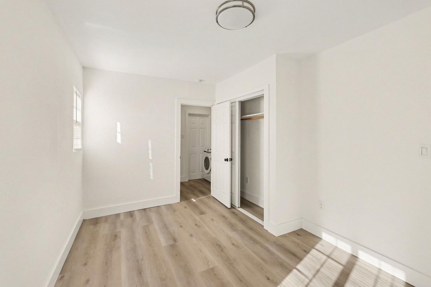 Detail Gallery Image 9 of 14 For 2340 Rheem Ave, Richmond,  CA 94804 - 3 Beds | 1 Baths