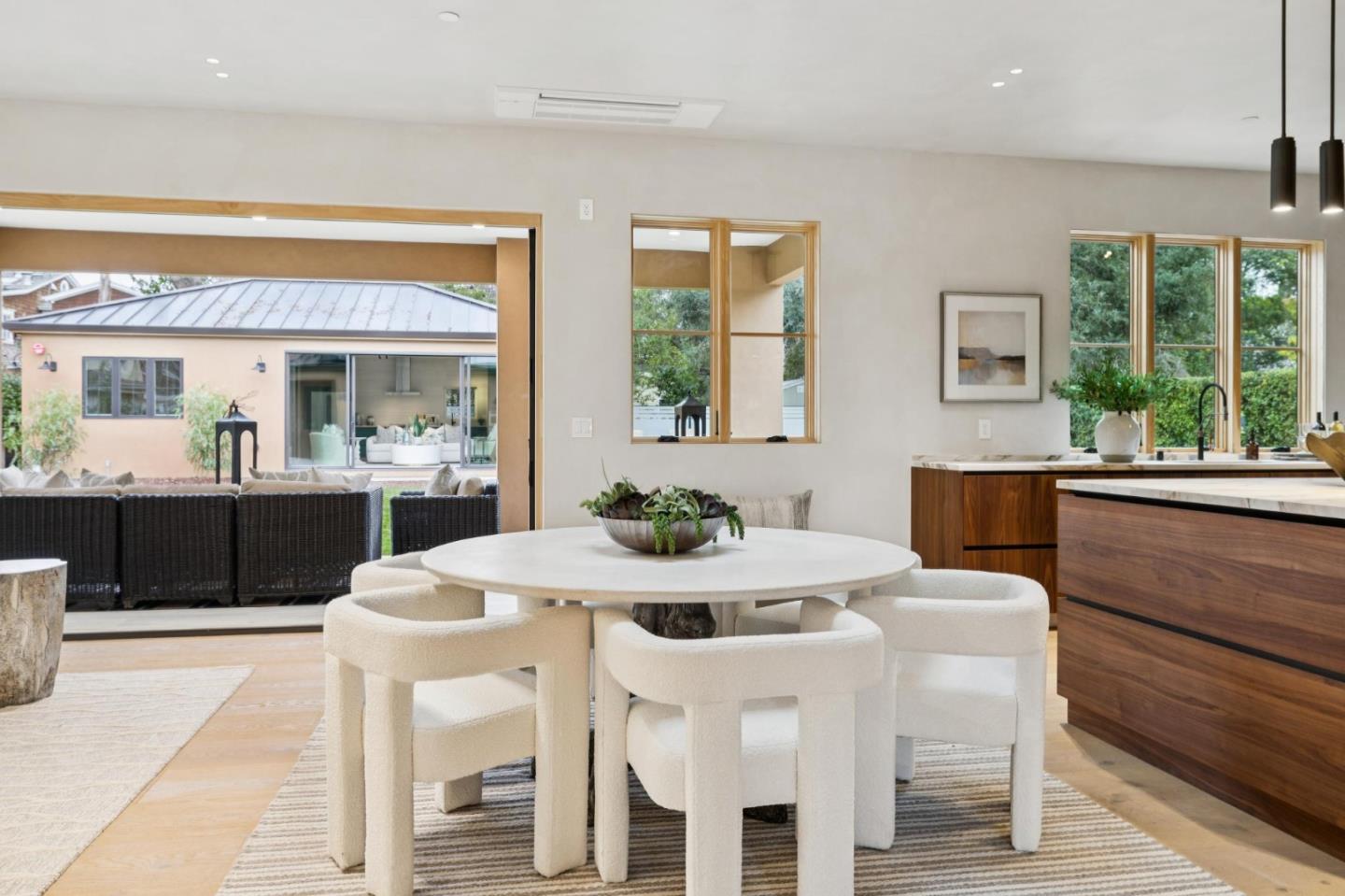 Detail Gallery Image 8 of 42 For 763 La Para Ave, Palo Alto,  CA 94306 - 6 Beds | 5/1 Baths