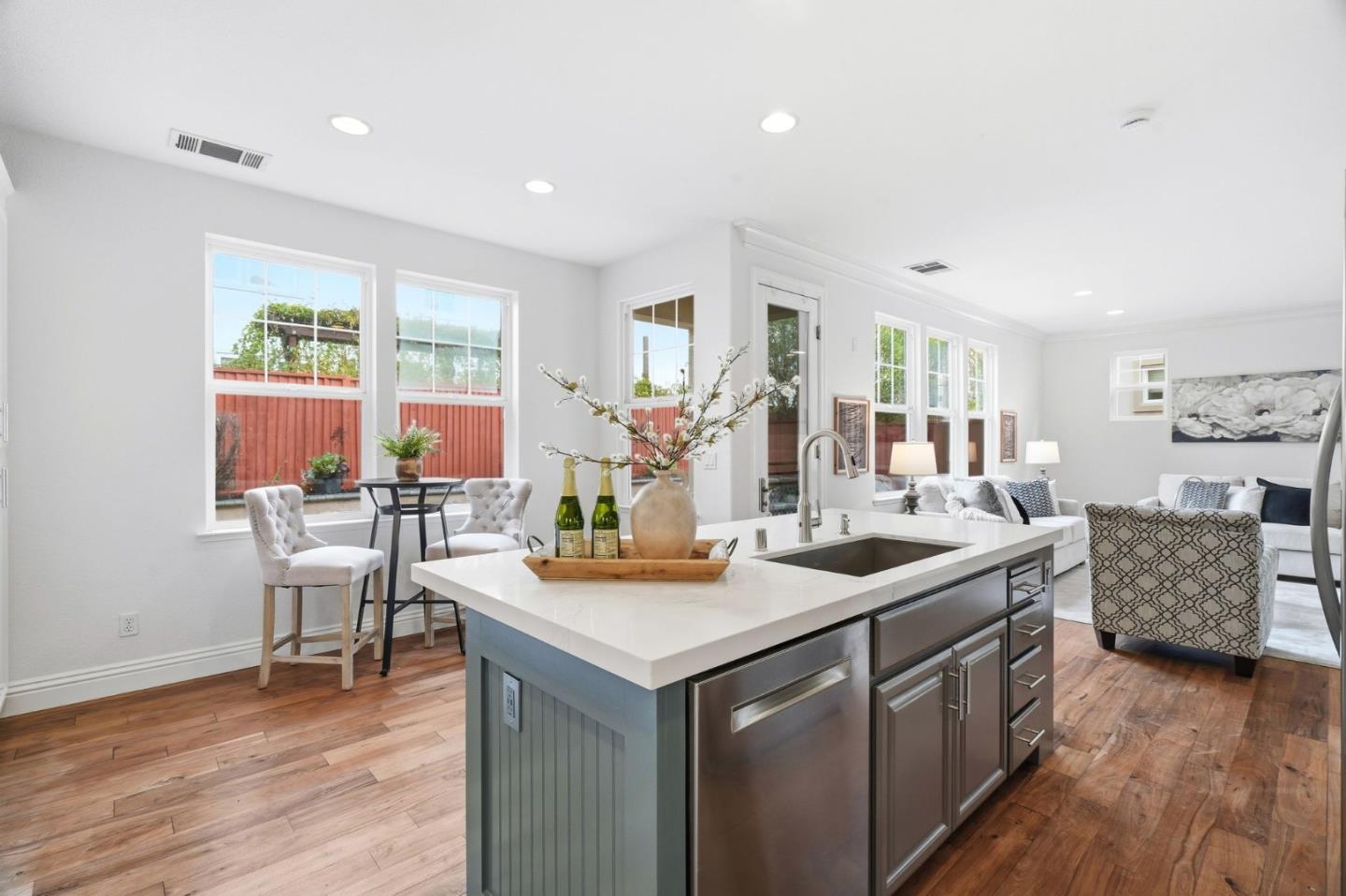 Detail Gallery Image 11 of 40 For 979 Garrity Way, Santa Clara,  CA 95054 - 5 Beds | 3/1 Baths