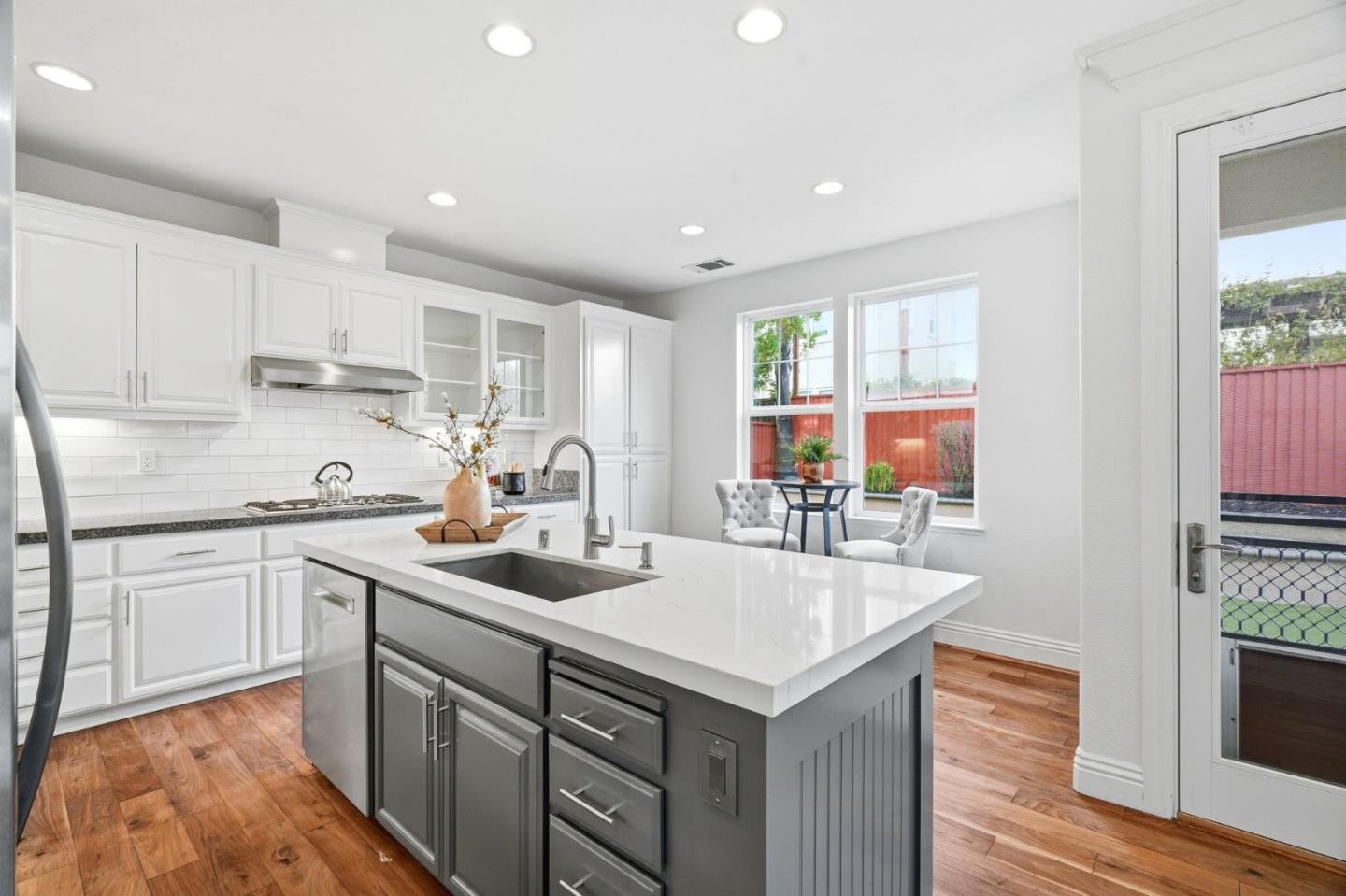 Detail Gallery Image 14 of 40 For 979 Garrity Way, Santa Clara,  CA 95054 - 5 Beds | 3/1 Baths