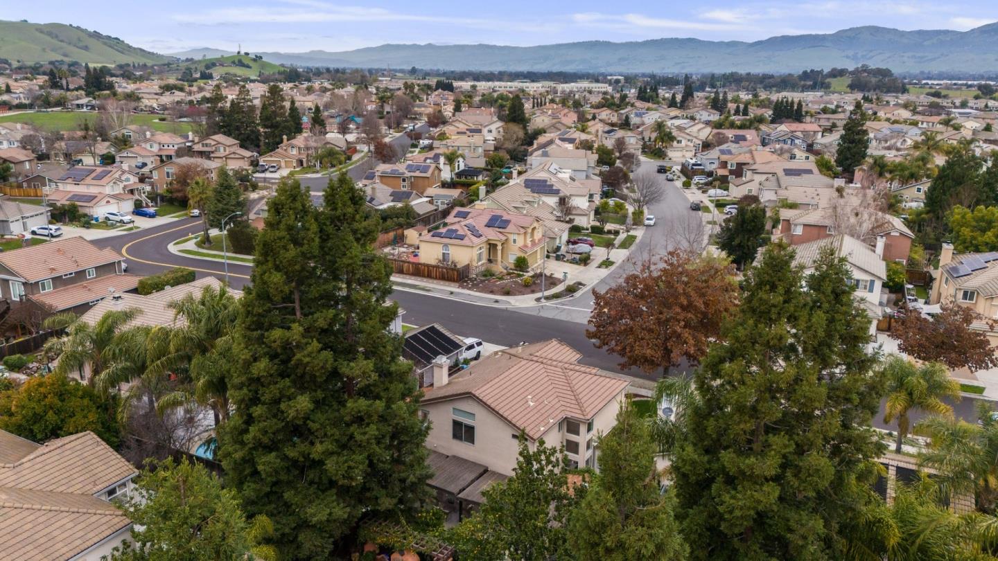 Detail Gallery Image 47 of 48 For 1242 Wagon Way, Gilroy,  CA 95020 - 4 Beds | 3 Baths