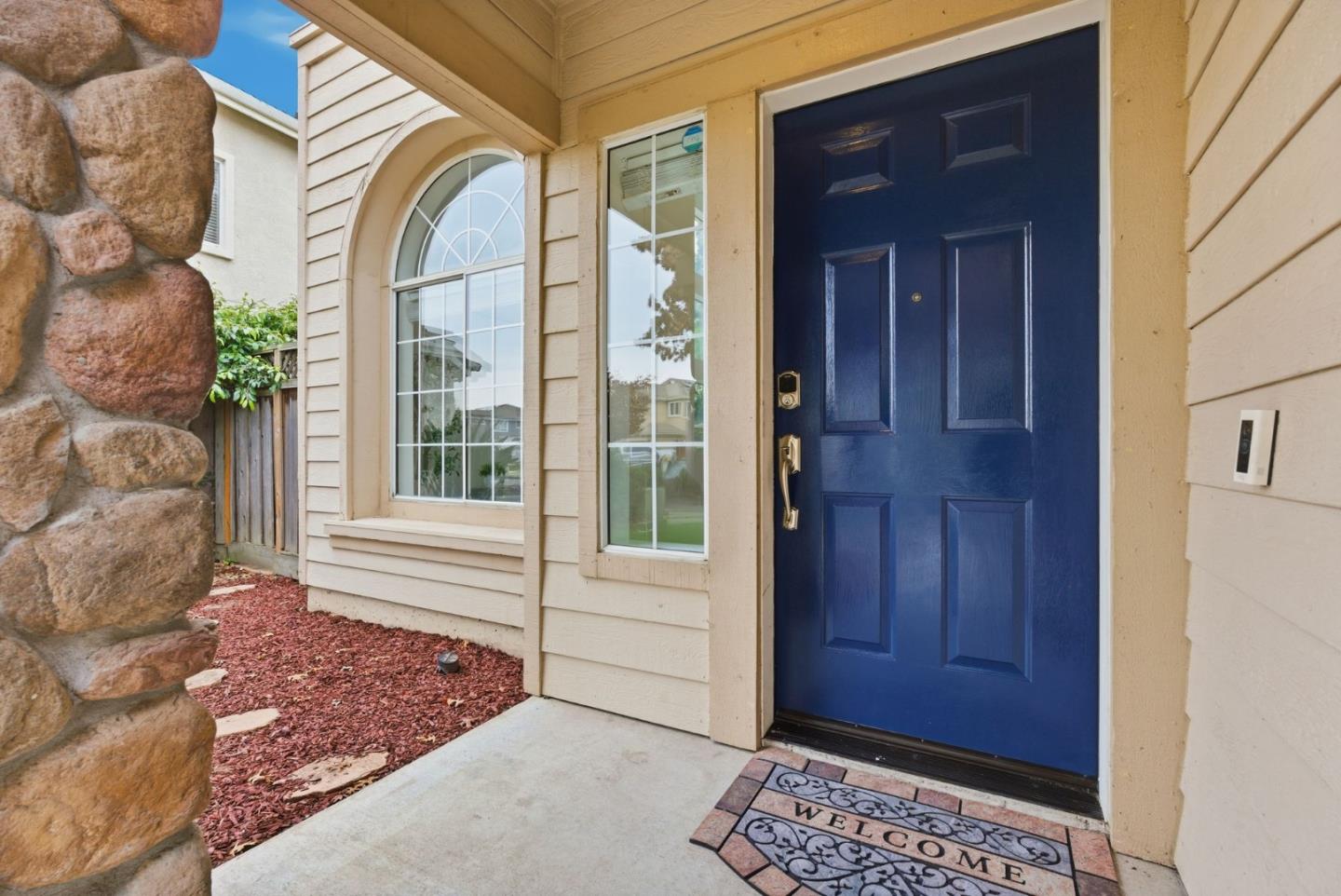 Detail Gallery Image 7 of 48 For 1242 Wagon Way, Gilroy,  CA 95020 - 4 Beds | 3 Baths