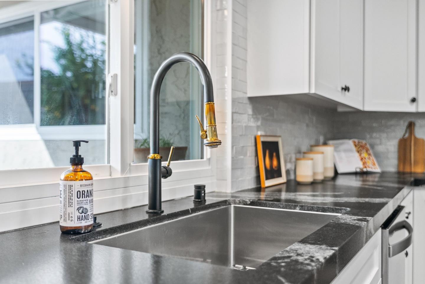 Detail Gallery Image 13 of 48 For 4631 Calle De Tosca, San Jose,  CA 95118 - 4 Beds | 2 Baths