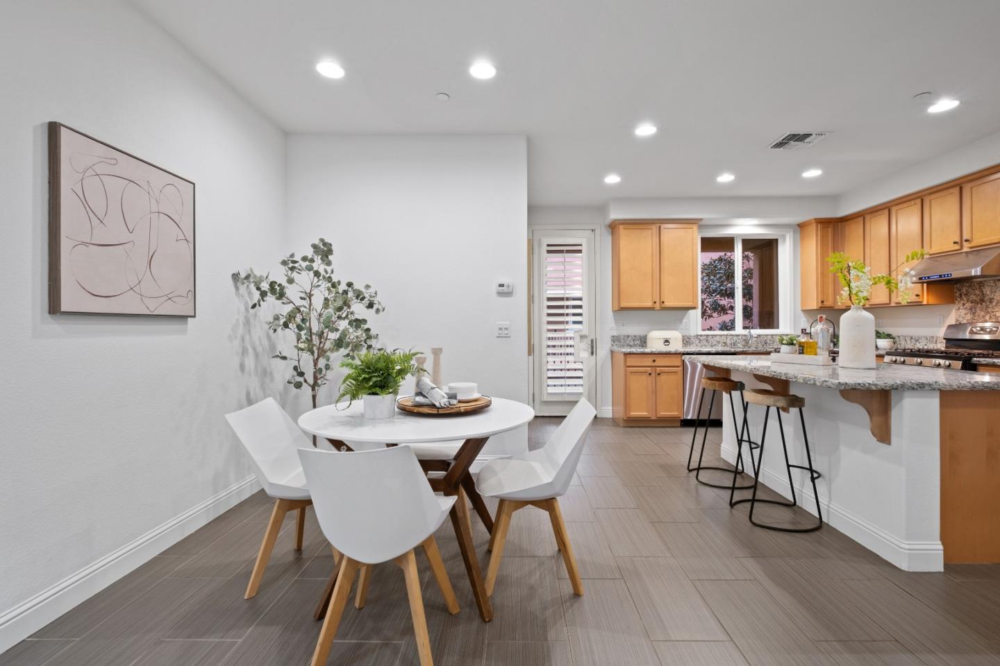 Detail Gallery Image 11 of 63 For 1503 Canal St, Milpitas,  CA 95035 - 3 Beds | 2/1 Baths