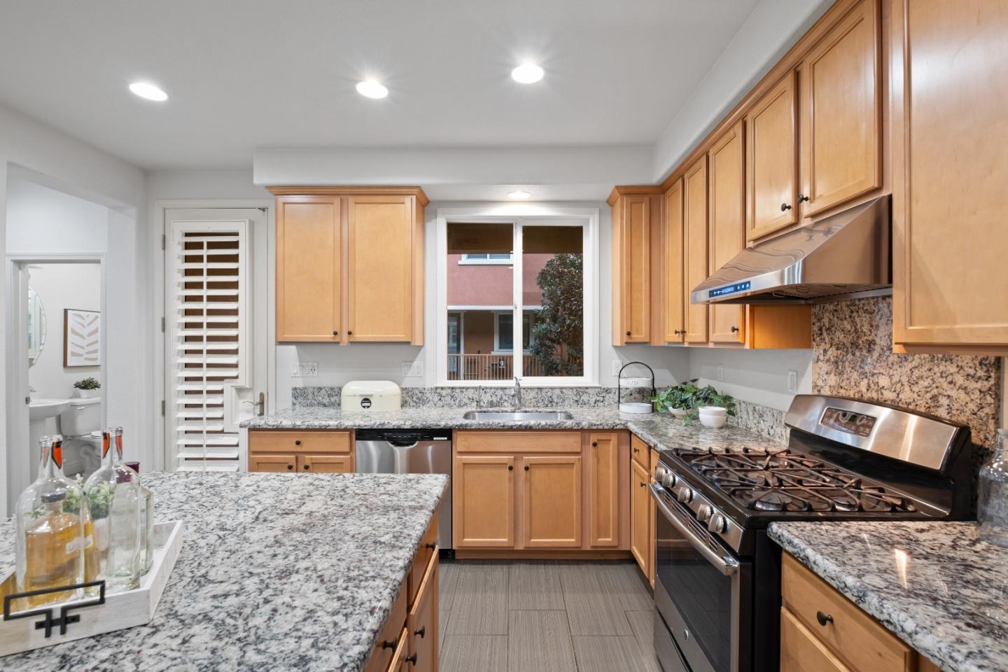 Detail Gallery Image 18 of 63 For 1503 Canal St, Milpitas,  CA 95035 - 3 Beds | 2/1 Baths