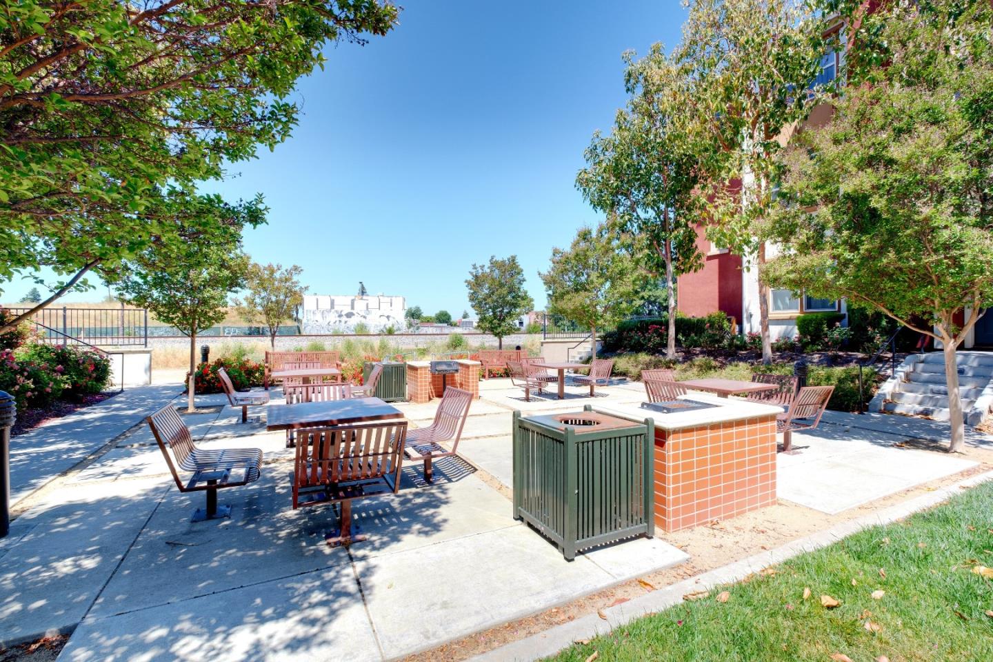 Detail Gallery Image 39 of 63 For 1503 Canal St, Milpitas,  CA 95035 - 3 Beds | 2/1 Baths