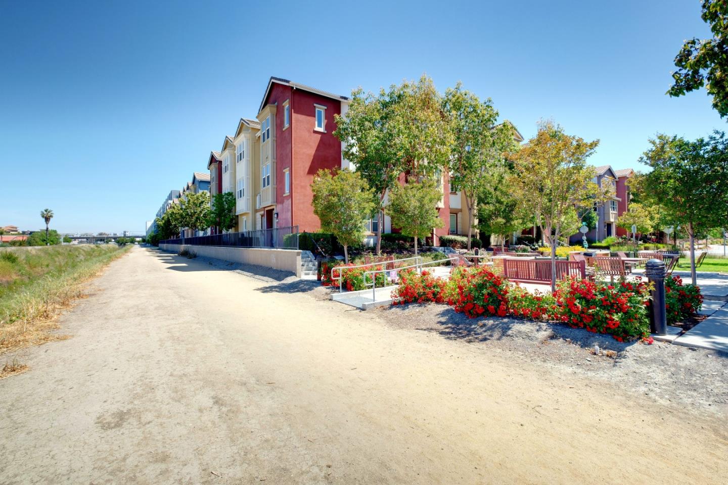 Detail Gallery Image 42 of 63 For 1503 Canal St, Milpitas,  CA 95035 - 3 Beds | 2/1 Baths