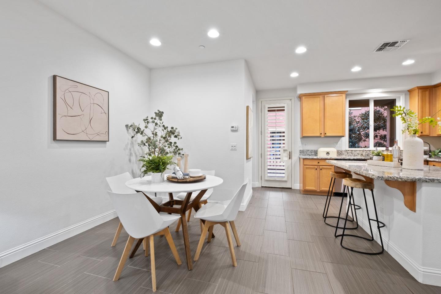 Detail Gallery Image 5 of 63 For 1503 Canal St, Milpitas,  CA 95035 - 3 Beds | 2/1 Baths