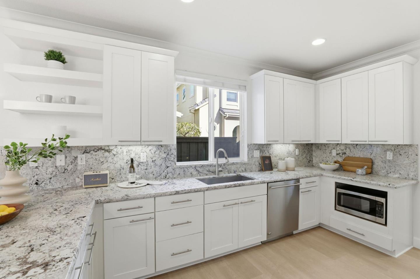 Detail Gallery Image 13 of 70 For 6060 Charlotte Dr, San Jose,  CA 95123 - 3 Beds | 2/1 Baths