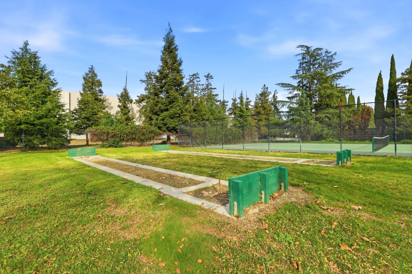 Detail Gallery Image 69 of 70 For 6060 Charlotte Dr, San Jose,  CA 95123 - 3 Beds | 2/1 Baths