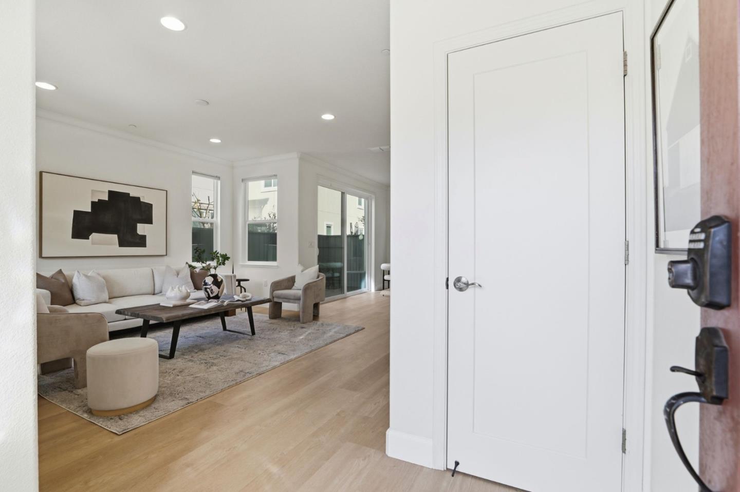 Detail Gallery Image 8 of 70 For 6060 Charlotte Dr, San Jose,  CA 95123 - 3 Beds | 2/1 Baths