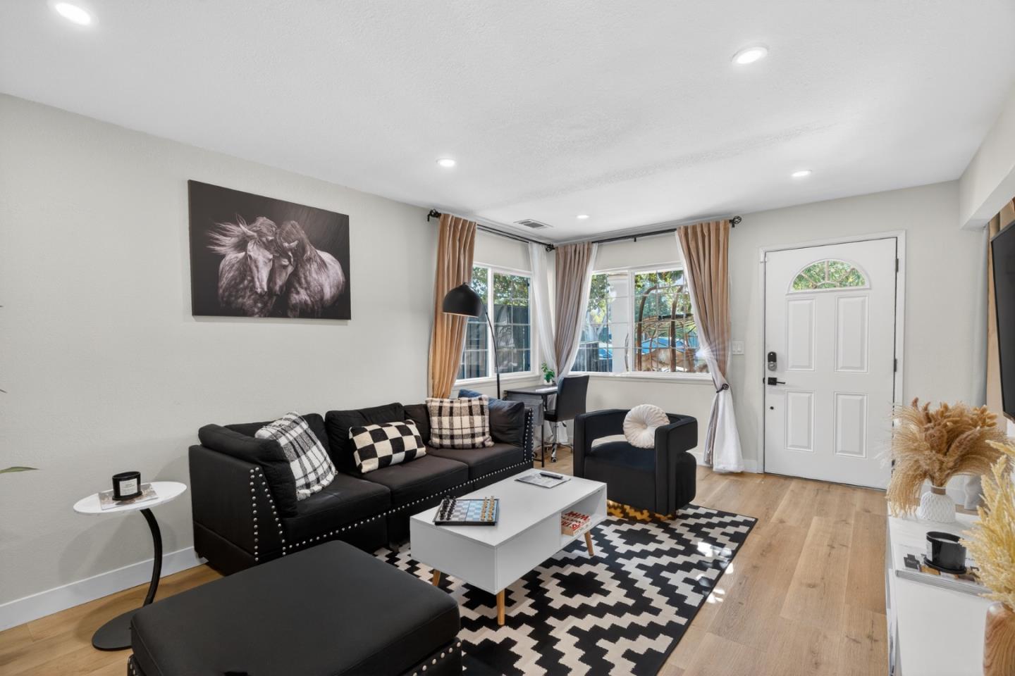 Detail Gallery Image 7 of 50 For 10230 Griffith St, San Jose,  CA 95127 - 4 Beds | 2 Baths