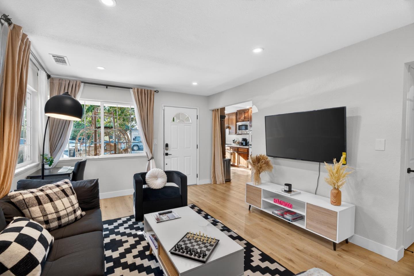 Detail Gallery Image 8 of 50 For 10230 Griffith St, San Jose,  CA 95127 - 4 Beds | 2 Baths