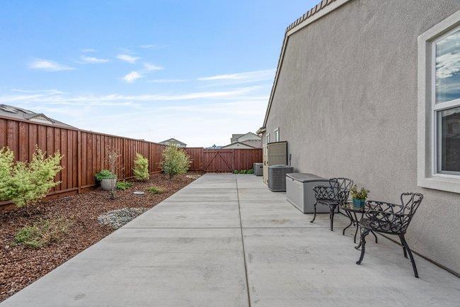 Detail Gallery Image 26 of 51 For 303 Amara Ln, Hollister,  CA 95023 - 4 Beds | 2/1 Baths