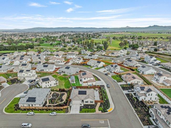 Detail Gallery Image 39 of 51 For 303 Amara Ln, Hollister,  CA 95023 - 4 Beds | 2/1 Baths