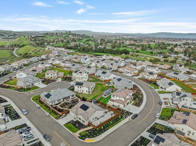 Detail Gallery Image 40 of 51 For 303 Amara Ln, Hollister,  CA 95023 - 4 Beds | 2/1 Baths