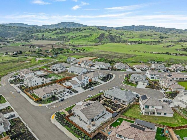 Detail Gallery Image 41 of 51 For 303 Amara Ln, Hollister,  CA 95023 - 4 Beds | 2/1 Baths