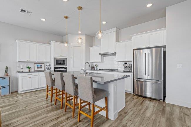 Detail Gallery Image 5 of 51 For 303 Amara Ln, Hollister,  CA 95023 - 4 Beds | 2/1 Baths