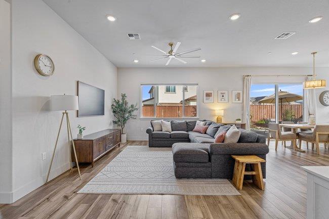 Detail Gallery Image 51 of 51 For 303 Amara Ln, Hollister,  CA 95023 - 4 Beds | 2/1 Baths