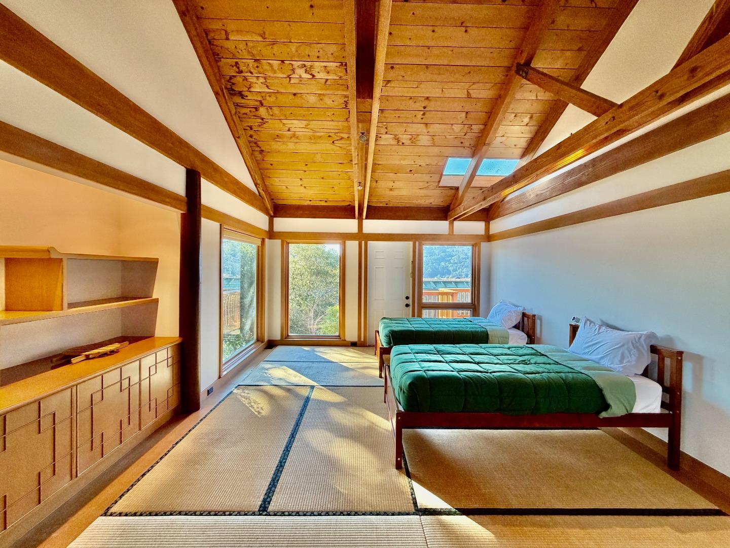 Detail Gallery Image 23 of 39 For 63 Berryessa Way, Hillsborough,  CA 94010 - 3 Beds | 3 Baths