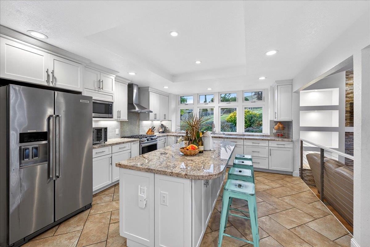 Detail Gallery Image 8 of 64 For 3633 Westview Dr, San Jose,  CA 95148 - 4 Beds | 3/1 Baths