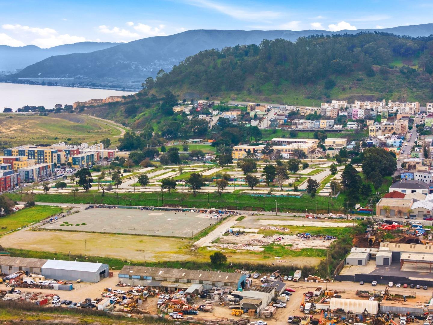 Detail Gallery Image 12 of 14 For 1601-1603 Revere Ave, San Francisco,  CA 94124 - – Beds | – Baths