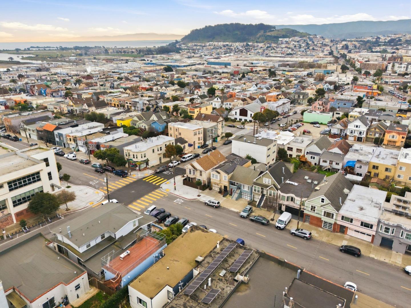 Detail Gallery Image 9 of 14 For 1601-1603 Revere Ave, San Francisco,  CA 94124 - – Beds | – Baths