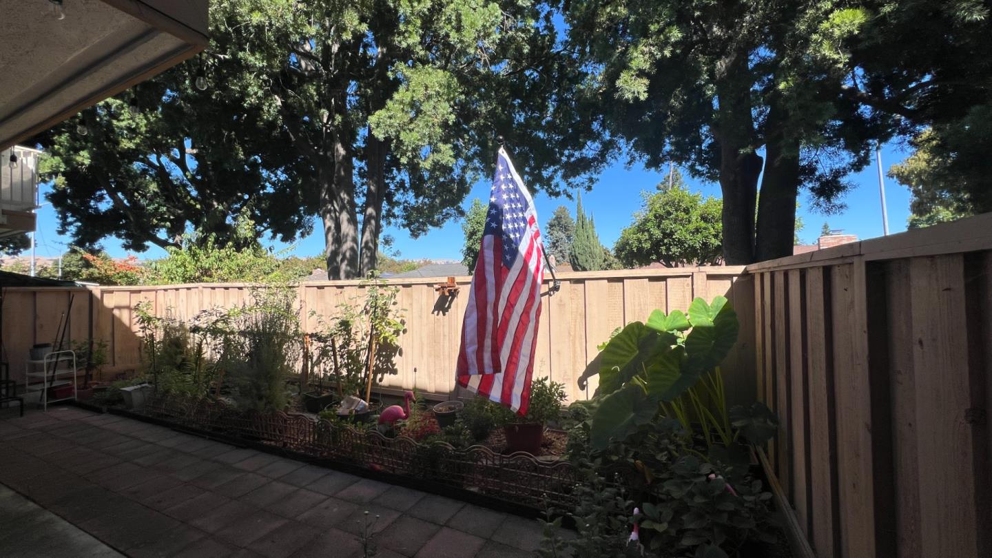 Detail Gallery Image 11 of 11 For 2755 Country Dr #140,  Fremont,  CA 94536 - 2 Beds | 1/1 Baths