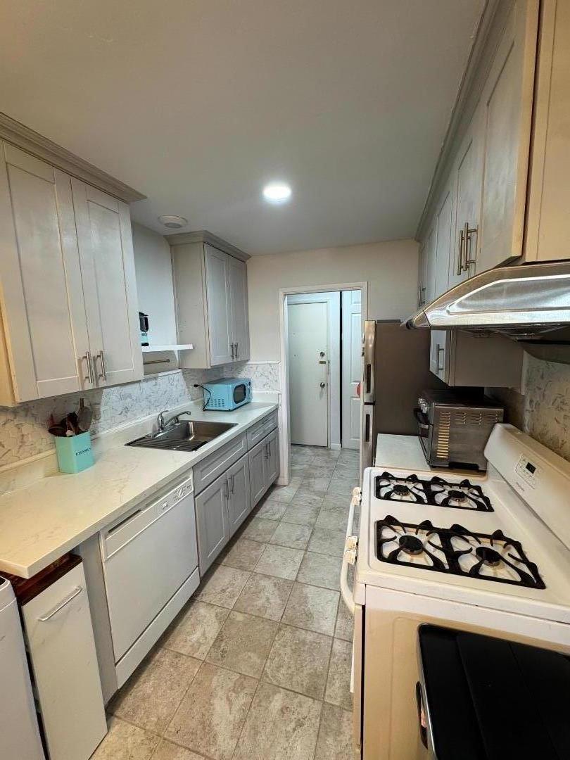 Detail Gallery Image 2 of 11 For 2755 Country Dr #140,  Fremont,  CA 94536 - 2 Beds | 1/1 Baths