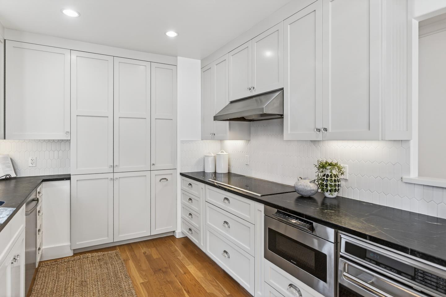 Detail Gallery Image 10 of 32 For 1032 Fulton St, Palo Alto,  CA 94301 - 4 Beds | 2 Baths