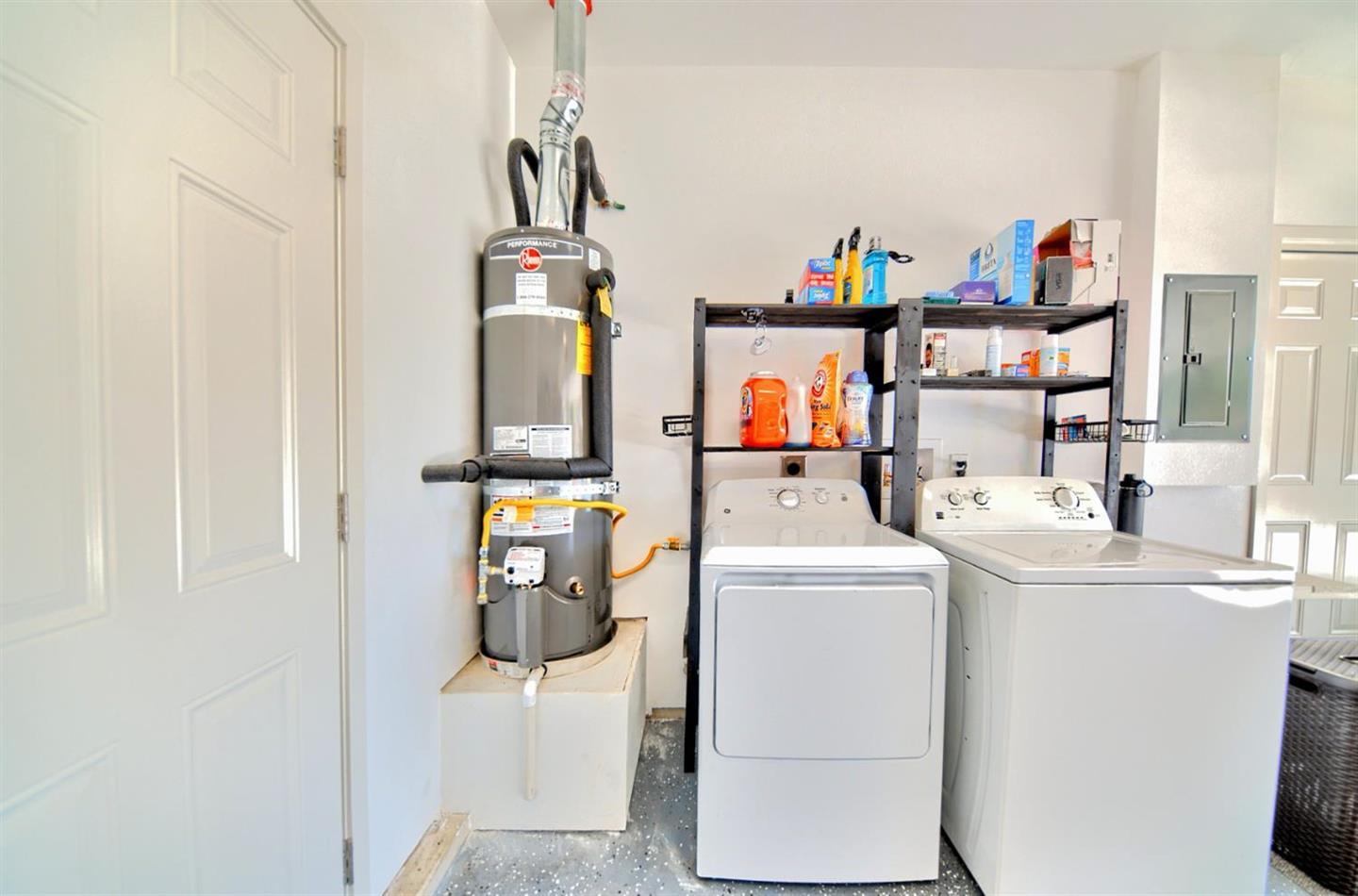 Detail Gallery Image 23 of 29 For 213 W South St, Tracy,  CA 95376 - 3 Beds | 2 Baths