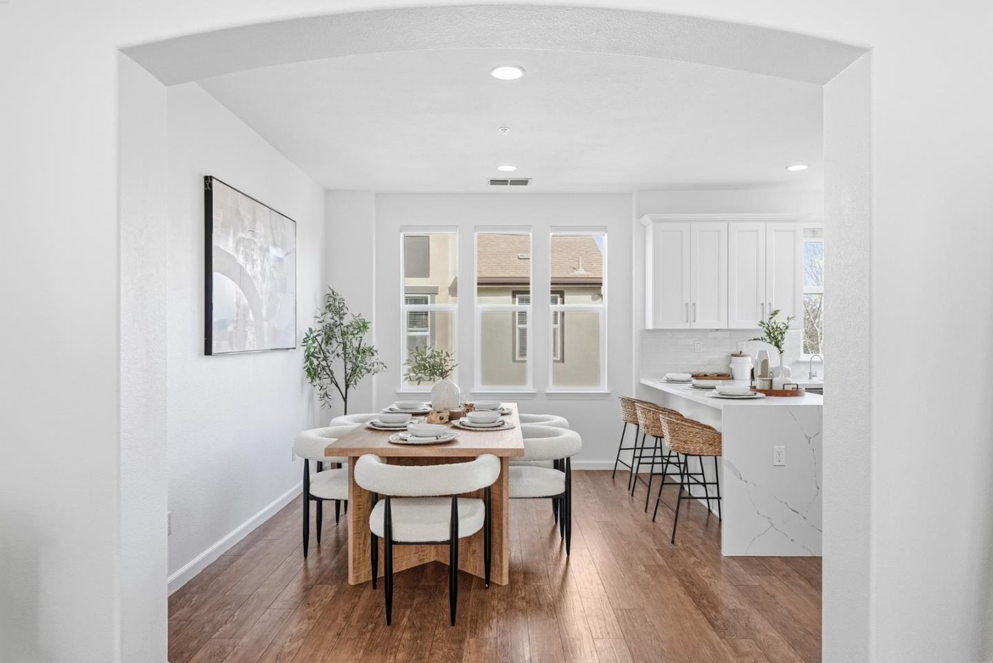 Detail Gallery Image 10 of 36 For 238 Peppermint Tree Ter #5,  Sunnyvale,  CA 94086 - 3 Beds | 3/1 Baths