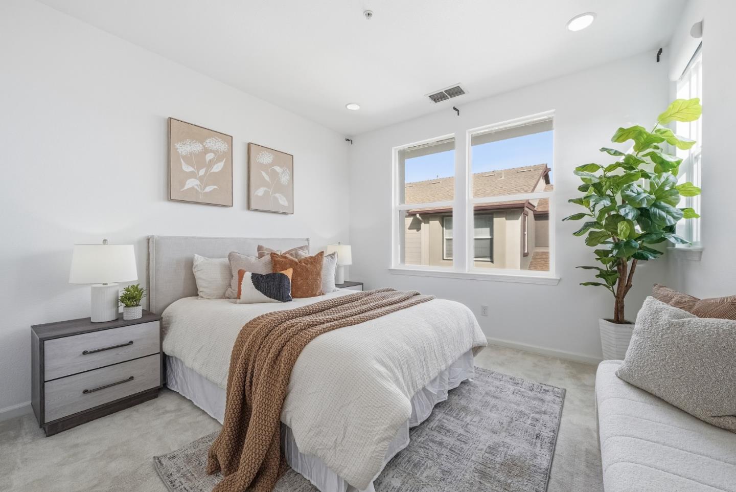 Detail Gallery Image 22 of 36 For 238 Peppermint Tree Ter #5,  Sunnyvale,  CA 94086 - 3 Beds | 3/1 Baths