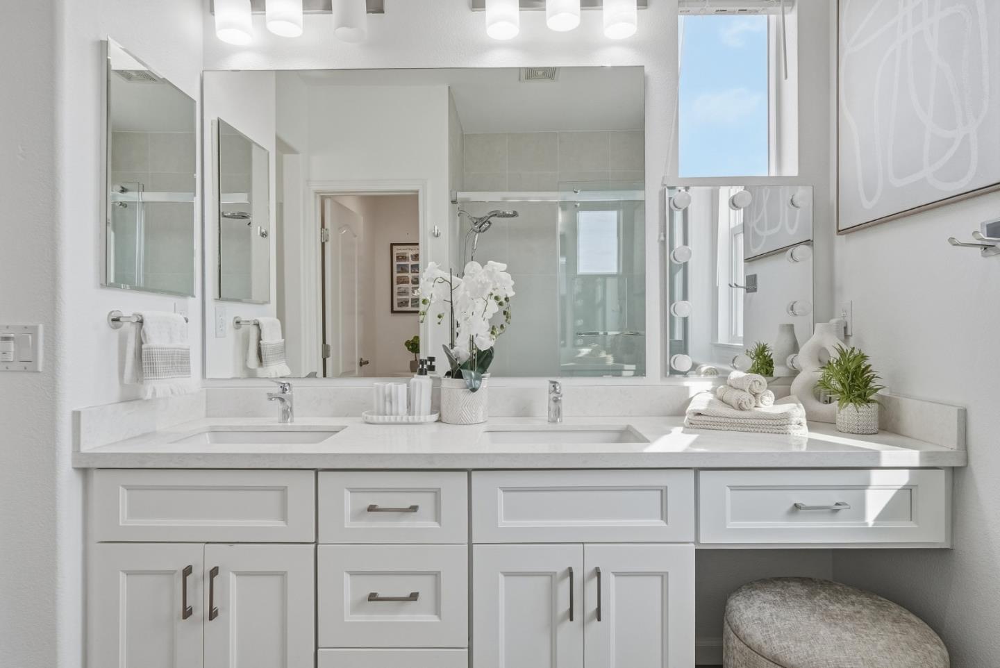 Detail Gallery Image 26 of 36 For 238 Peppermint Tree Ter #5,  Sunnyvale,  CA 94086 - 3 Beds | 3/1 Baths