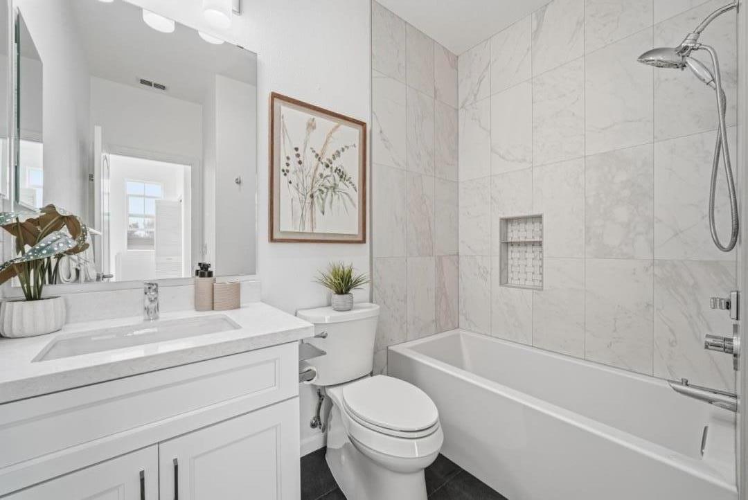 Detail Gallery Image 31 of 36 For 238 Peppermint Tree Ter #5,  Sunnyvale,  CA 94086 - 3 Beds | 3/1 Baths